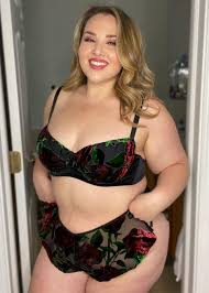 Sarah Rae Vargas - Free pics, galleries & more at Babepedia