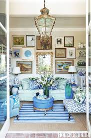 House Beautiful I So Love This Blue And White Pool Room Spot The Chinoiserie Look Closely The Lamps Next To T White Decor Blue White Decor Living Room Decor