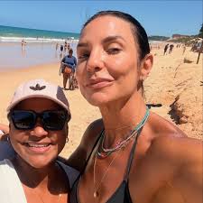 Divos. Ontem (22) Marcelo Sangalo acompanhou sua tia Clara Cady, que é DJ e  agitou uma festa na capital baiana. 🎥: Erich Gutmann #IveteSangalo #DJ  #Salvador