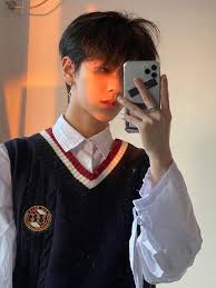 Despite being mostly known for its variant that peaked in the 1990s, it already existed previously in different forms since its name was first coined in 1968. Fc Boys