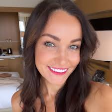 Amanda Shepherd (@amanda.shep) • Threads, Say more