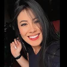 Julia Arango's Instagram, Twitter & Facebook