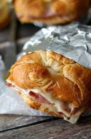 Croissant Sale Jambon Fromage 7 Recettes De Croissants Sales A Tomber Elle A Table Repas Autour Du Feu Nourriture De Camping Alimentation