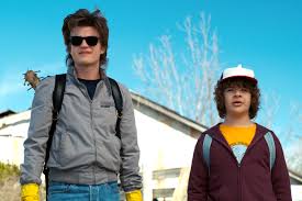 He served as the tertiary antagonist of the second season and the central antagonist of the third season. Stranger Things Staffel 3 Ab Heute Im Stream Netflix Episodenguide Trailer Mehr