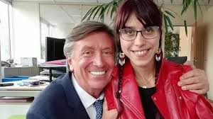 You can get the jacques legros jeune here. Ophelie Printanier Sa Journee De Princesse Chez Tf1