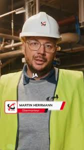 In unserem neuen Kurzfilm lernst du Martin Herrmann kennen. Obermonteur bei  EAG. 💥, Martin zeigt dir, was den Arbeitsalltag bei EAG besonders macht:  spannende Projekte, ein starkes Team und die ...