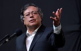 Petro pide la renuncia a ministros y jefes de departamentos- Grupo Milenio