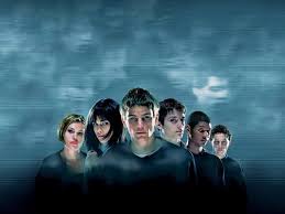 Celebramos el 25º aniversario de The Faculty, el crossover perfecto entre  Scream y La invasión de los ultracuerpos