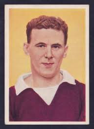 Chix SCOTTISH FOOTBALLERS 1960 #11 HEARTS BOBBY KIRK Hand Signed Card