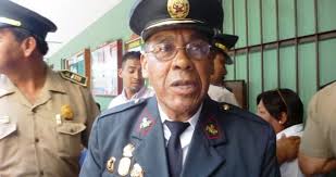 Emotiva ceremonia de paso al retiro del superior PNP Alejandro Enrique Baca  Leal en Chimbote
