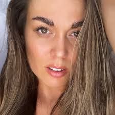 Summer Riley's Instagram, Twitter & Facebook