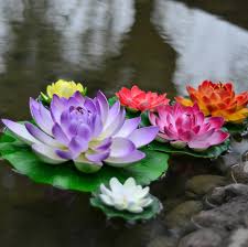 Kita akan mudan menemukan bunga teratai di atas kolam ikan atau di sungai yang. Sketsa Bunga Lotus Kata Kata