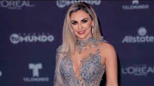Aída pierce estaría dispuesta a testificar en favor de héctor h. Aracely Arambula Inicio El Ano 2021 Con Nuevo Amor Aqui Los Detalles Televicentro