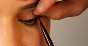 Our tips on how to apply eyeliner are a game changer. Gif Tutorial How To Tightline Your Eyes