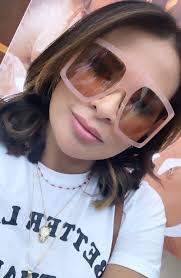 Estamos Apaixonados Pela Lilisousaoficial De Dior So Light Arrasou Oticaswanny Clientewanny Unique Outfits Square Sunglasses Women Types Of Girls