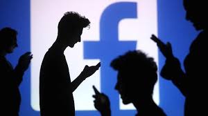 Risultati immagini per facebook