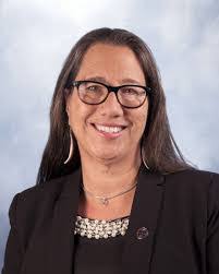 Beth Ragan's Instagram, Twitter & Facebook