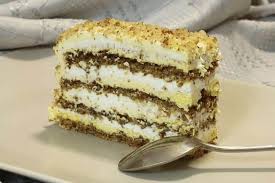 Jedna prelepa posna torta sa orasima sa posebno osvežavajućim kiselkastim ukusom koji vuče na narandžu, a taj ukus upotpunjuje džem od kajsija… sastojci za koru: Beli Egipat Torta Domaci Recepti