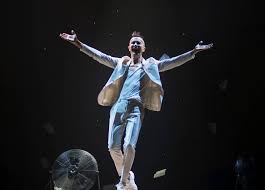 Il suo one man show ha fatto il giro del mondo, dall'europa agli. Politeama In Arrivo Il One Man Show Del Trasformista Arturo Brachetti Piacenzasera It