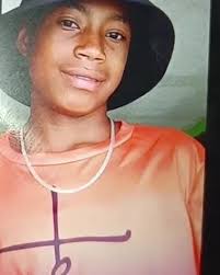 😭😱 #Esmeraldas| MADRE CONSTERNADA POR AHOGAMIENTO DE SU HIJO EN EL RÍO  ESMERALDAS Escenas de mucho dolor, impotencia y consternación vivió la  tarde y noche de este domingo, la mamá de Dereck