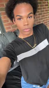 She a church girl but gotta luv for the thugs 😫