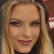 Christi Cook's Instagram, Twitter & Facebook