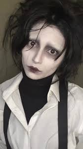 don’t mind the wonky gloves i made them lol. #edwardscissorhands #makeup  #halloweenmakeup #cosplay #johnnydepp #mua #timburton #halloween #costume