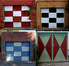 The Last Of The 1950s 60s Garage Doors Near Me Brunswick Australia Garage Doors Garage Old Buildings