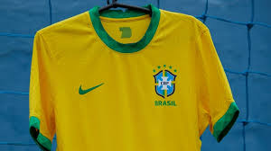 A camisa a ser utilizada no amistoso contra o equador, às 21h30, na neo química arena, não vai mais trazer as cinco estrelas alusivas às copas conquistadas pela equipe masculina. Cbf Apresenta Nova Camisa Da Selecao Preco Data De Lancamento E Onde Comprar Goal Com