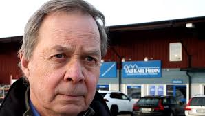 Filmad intervju: Karl Hedin begär miljoner i skadestånd