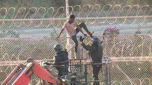 Spanish tv channel 24h reported on tuesday morning that as many as 85 migrants climbed the border fence to break into melilla, which is located about 300km east of ceuta on the moroccan shore. Spain To Install Surveillance Cameras At Ceuta Melilla Borders