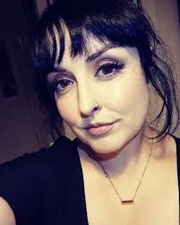 ChloeMish Makeup (Chloë Ockenden) (@chloemishmakeup) • Instagram photos and  videos