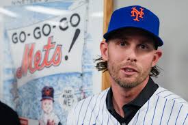Mets lock up batting champion Jeff McNeil