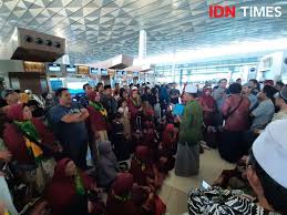 Rukun haji ada enam yaitu apabila ada seseorang yang berbuat zina dan taubat kepada allah dan membuat zina itu lagi apakah dosanya di maafkan allah. Perbedaan Haji Dan Umrah