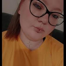 Hello again, Does anybody gave any recommendations for local  painter/decorator. Looking at all white walls of a house is starting to  bother me! Thank you in advance