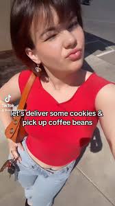 Tried doing a vlog today but the cafe got slammed & I was rushing around  town 💔