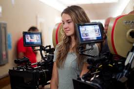 The descendants garnered five golden globes nominations including one for shailene woodley who received a best supporting actress nod. The Descendants 2011 Imdb