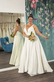 Kaufen preiswerte günstige brautkleider und brautmode mit erstklassiger qualität nach maß.bei milanoo gibt es mehr als 800 wunderschöne brautkleider styles.shoppen sie jetzt ihre trauhafte. Ab Grosse 44 Brautkleider Und Abendkleider Fachgeschaft Curvy Bride Paradise In Buchholz Bietet Top Auswahl Buchholz