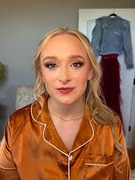 Makeup artist for December 14th birthday