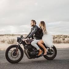Hmmm.akang teteh masih ingat kan dengan kelana roda dua, kolaborasi anak motor dan pemprov jabar untuk angkat kopi. 28 Prewedding Ideas Motorcycle Couple Motorcycle Couple Pictures Motorcycle Wedding