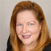 Julia Staggs's Instagram, Twitter & Facebook