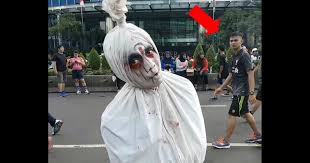 Pocongtheorigin instagram photos and videos picgardens. Wow 14 Foto Pocong Lucu Banget Pocong Prank Seram Tapi Lucu Kartun Lucu Pocong Gaptek Funny Cartoon 10 Meme Pocong In Gambar Hantu Gambar Wajah Gambar Lucu