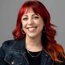 Leslie Egan's Instagram, Twitter & Facebook