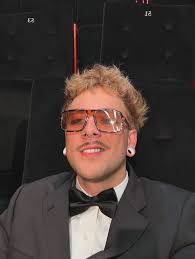 Take me back to Hossegor for the @quiksilver festival 🇫🇷📍  @quicksilver_festival . . . . . #surf #surfing #quicksilver #explore #reels  #cinema #cinematic