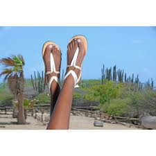 Wählen sie die kategorie aus, in der sie suchen möchten. Weisse Sandalen Von Sunsmiles Individuelle Bequeme Sandalen