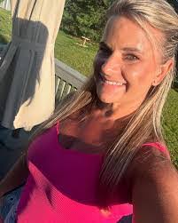 Kristi Swan's Instagram, Twitter & Facebook