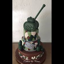The decoration on the cake are toys the parents. Cakesbynona Pa Twitter Military Army Themed Cake Cake Customcakes Cakedesign Cakedecorating Cakecakecake Armycake Militarycake Cakesbynonamex Cakesbynona Https T Co M5qmczgdzn