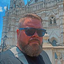 Caught selling fake Kobe Bryant autographs?! 👀 . #sportscards  #tradingcards #basketballcards #lakers #kobebryant #kobe #blackmamba