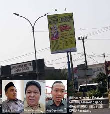 Meanwhile, i have the mayor, city council, half the city's judges and clergy hiding indoors screaming at the commissioner to find the guy. Wakil Rakyat In English