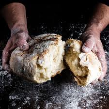 Try it spread on a rare roast beef sandwich. Jamie Oliver Brot Rezept Mit Nur Drei Zutaten Gala De